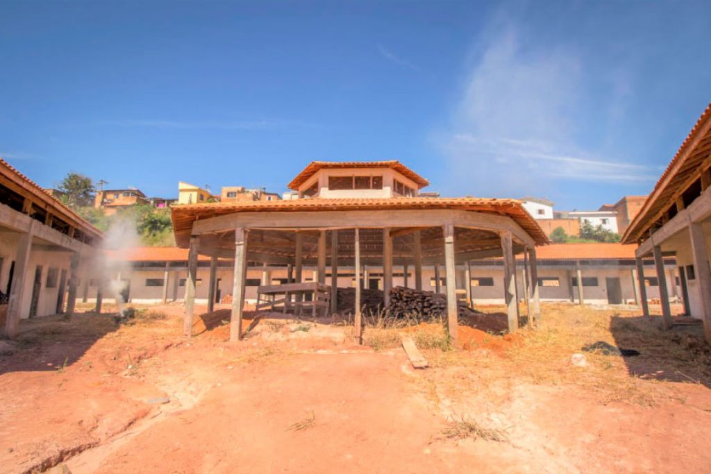 Prefeitura Retoma Construção de Escola Infantil no Bairro Pitangueiras