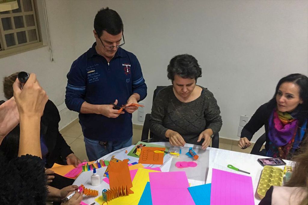 Professores participam de formação em literatura infantil