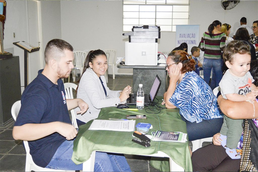 Ação de saúde atende a mais de 700 no bairro São Carlos