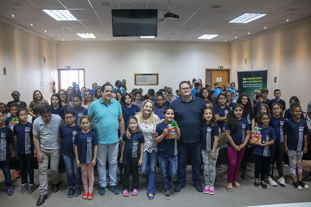 Vencedores de concurso do Festival do Morango recebem premiação