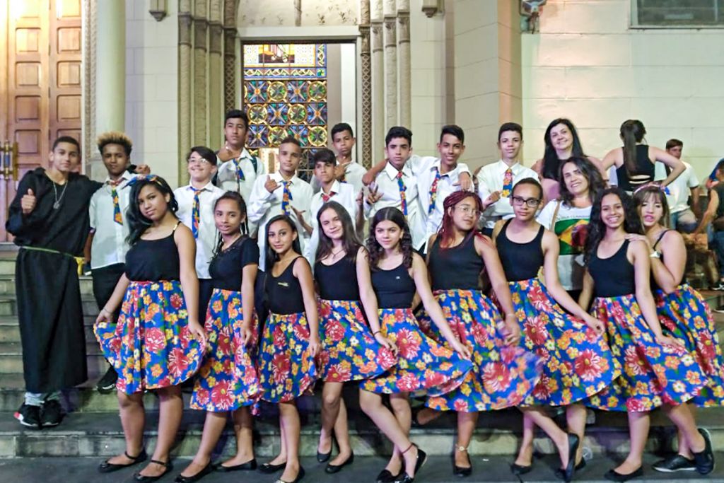 Doze Escolas municipais se apresentaram no São João Fora de Época