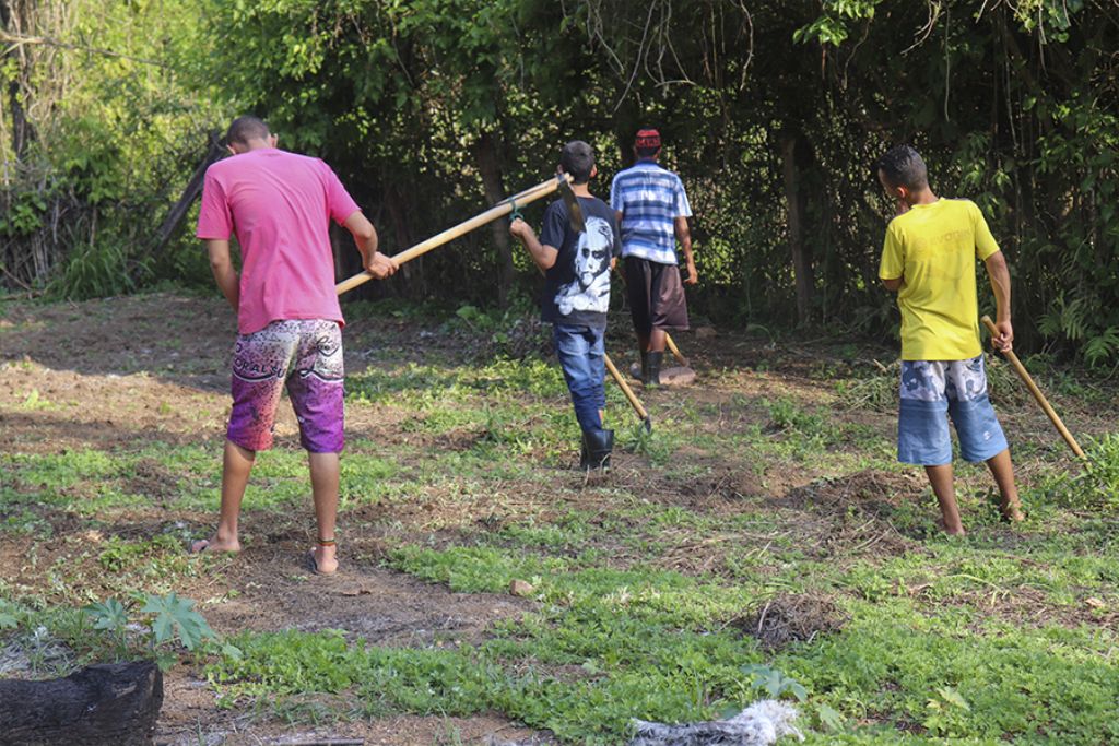  100 Jovens e adolescentes que cumprem medidas sócio-educativas participam de projeto social para ab