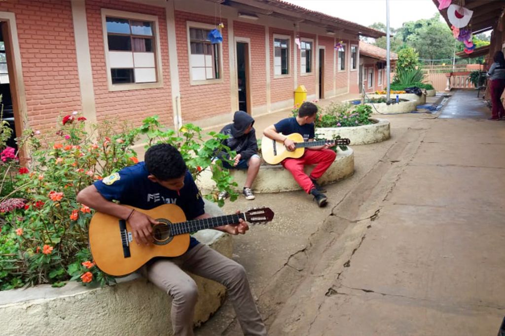 Escola Municipal do bairro Algodão realiza Semana de Arte