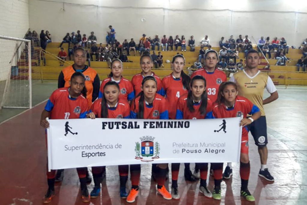 Futsal feminino conquista bi-campeonato na Copa Regional