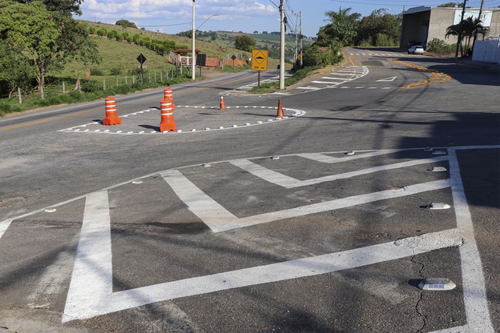 Mais segurança no trânsito da Av. Prefeito Olavo Gomes com barreira eletrônica no Morumbi