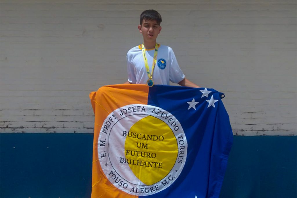 Alunos da Escola Josefa Torres conquistam seis medalhas de ouro em copa de natação