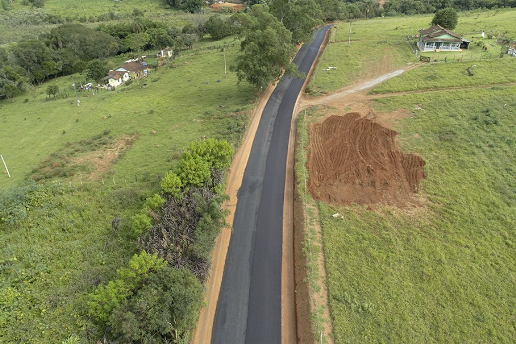 Estrada do Maçaranduba está em reta final de asfaltamento