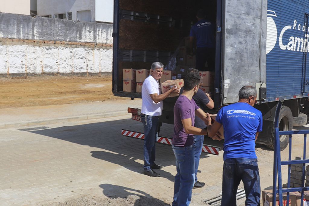 Empresa farmacêutica faz doação de álcool gel à Prefeitura de Pouso Alegre