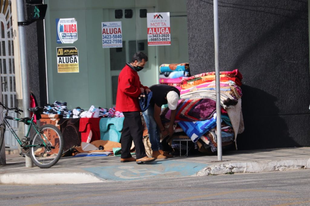 Prefeitura de Pouso Alegre dá início à fiscalização de ambulantes