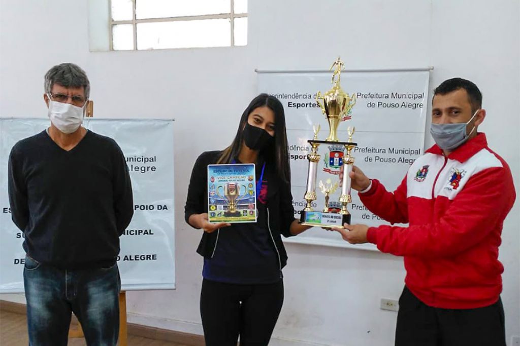 Santos do América e Arsenal recebem premiação do Campeonato de Escudos 