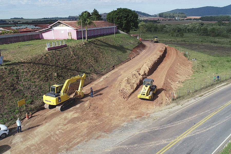 Prefeitura de Pouso Alegre realiza o alargamento do acesso ao bairro rural Imbuia