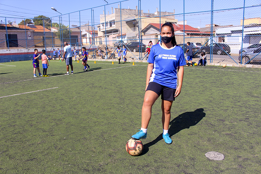 Projeto de futebol no São Cristóvão recebe apoio da Superintendência de Esportes