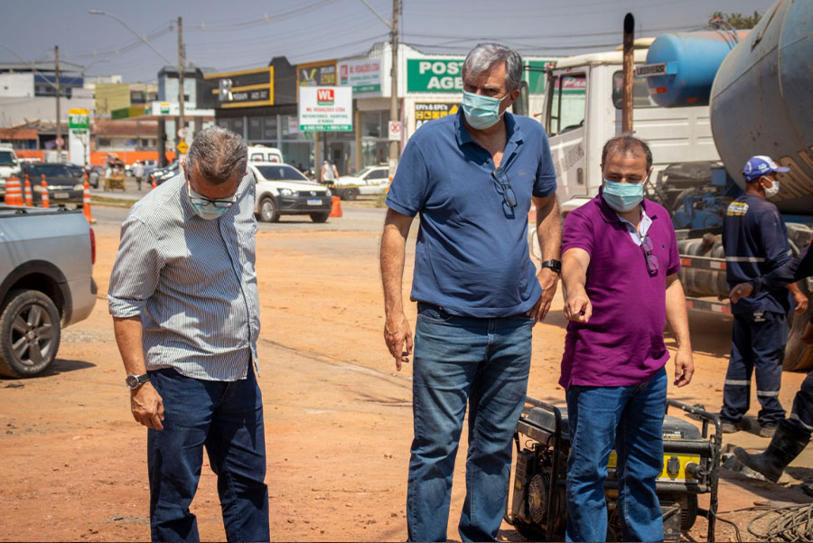 Vias do Jardim Guanabara passam por obras para construção de galerias pluviais