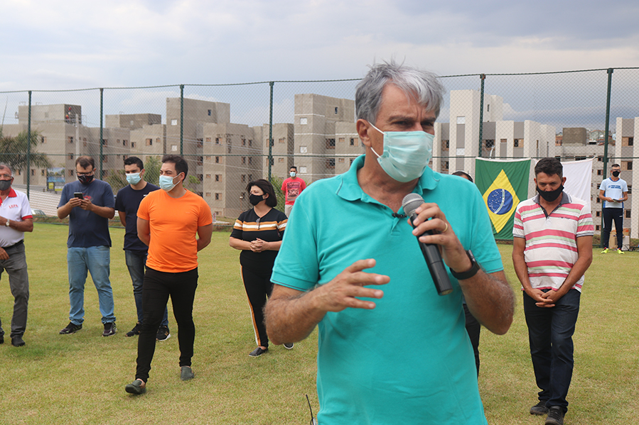 Novo campo de futebol do bairro São João é inaugurado