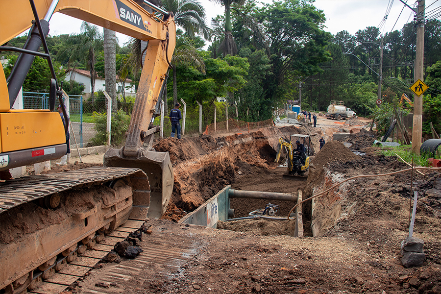 Obras na Avenida Antônio Scodeler seguem sendo realizadas