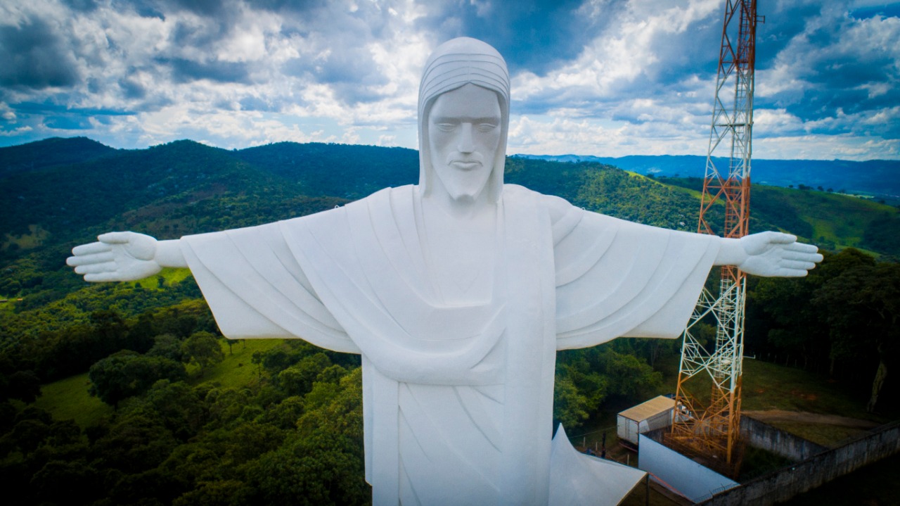 Monumento revitalizado do Cristo Redentor de Pouso Alegre é entregue à população