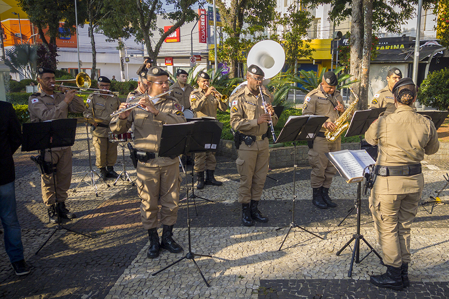 Prefeitura realiza ato cívico em homenagem ao Dia de Tiradentes