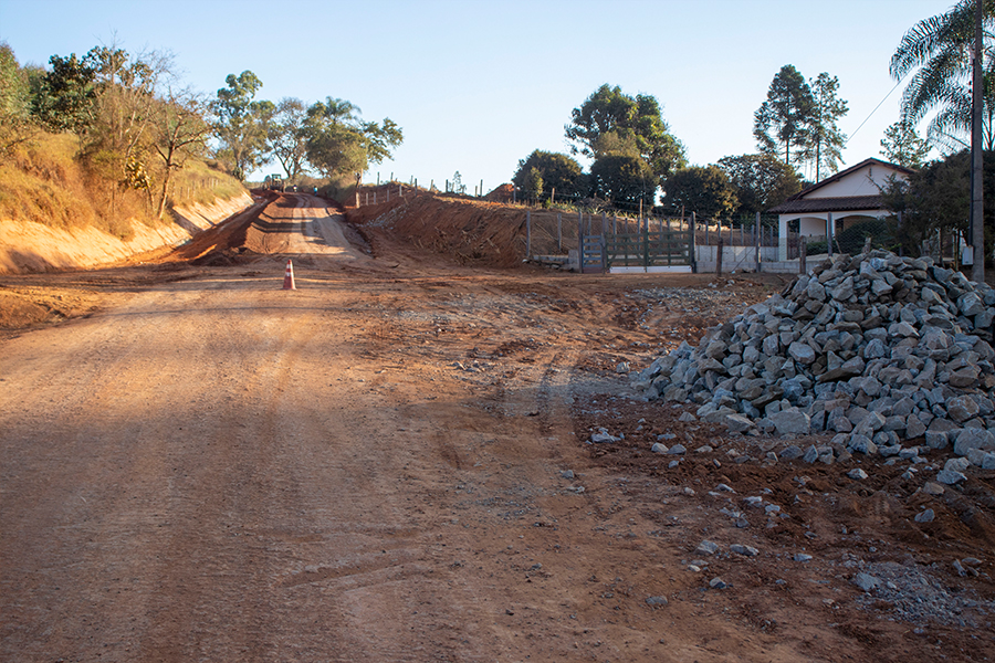 Obras da estrada do Cristal seguem em ritmo avançado