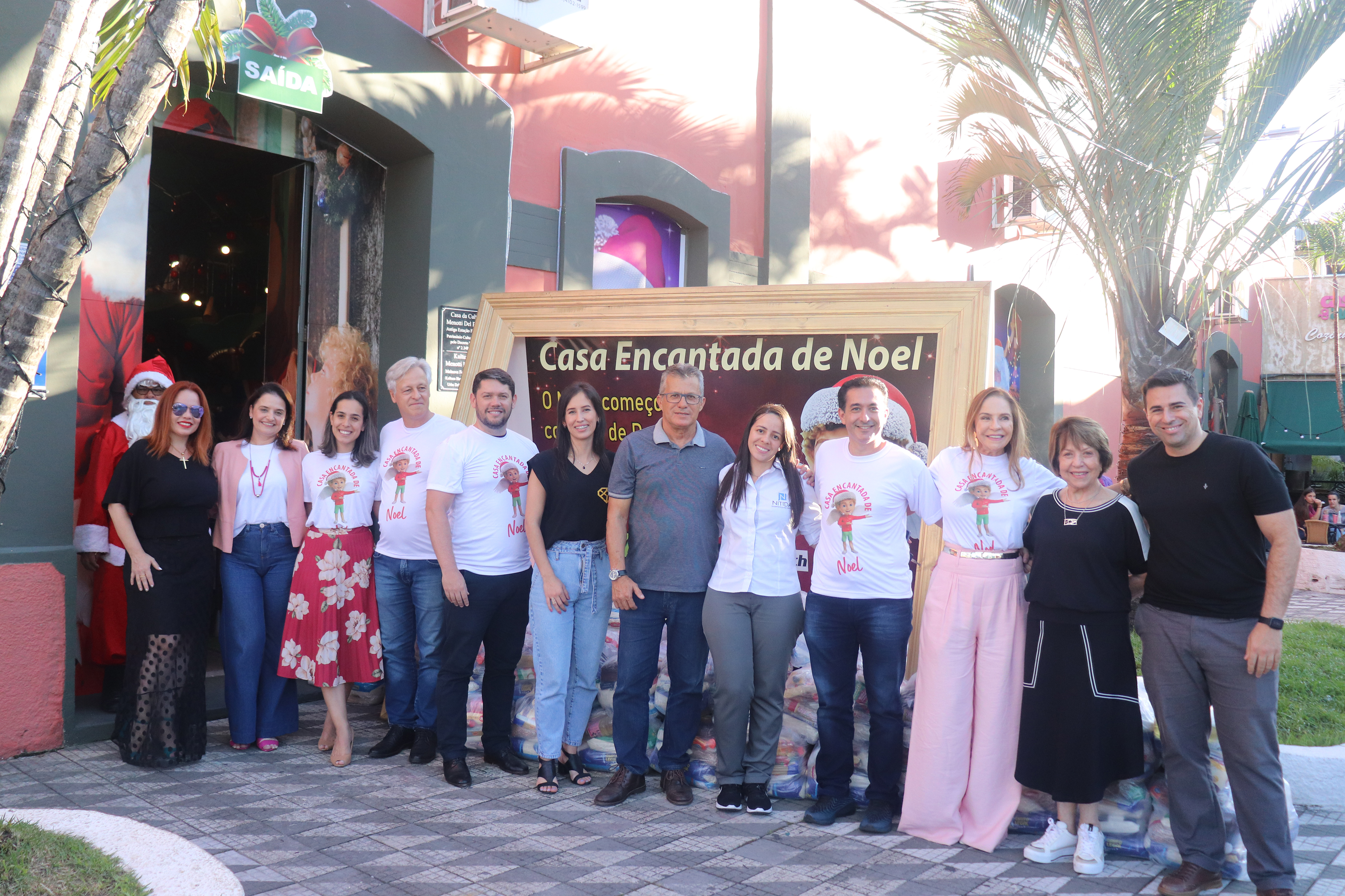 Casa Encantada de Noel entrega 173 cestas básicas às entidades beneficentes de Pouso Alegre