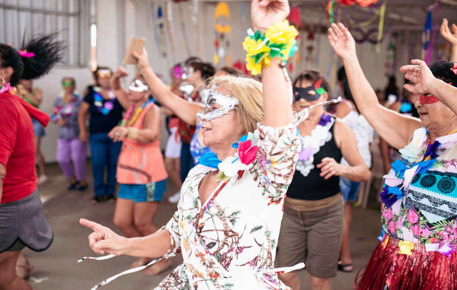 Prefeitura realiza carnaval gratuito para idosos