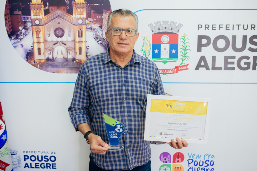 Pouso Alegre recebe premiação em Fórum de Cidades Digitais e Inteligentes