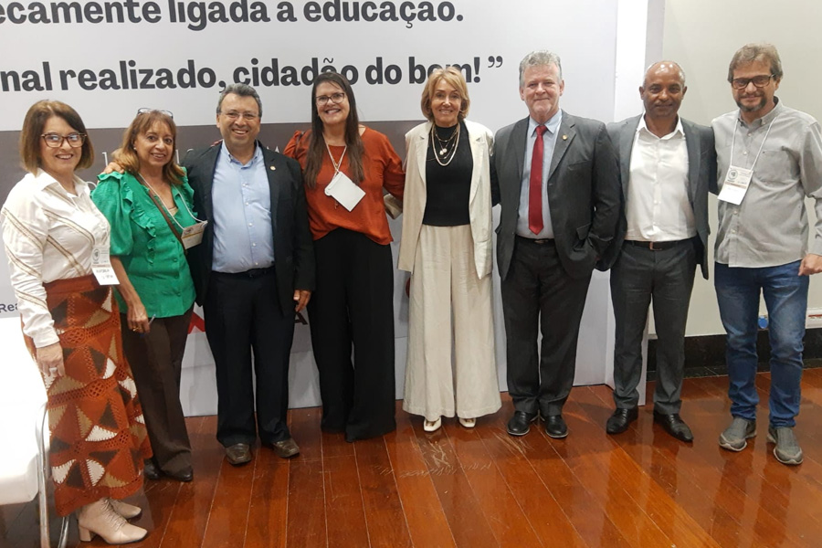 Pouso Alegre participa de fórum estadual de educação