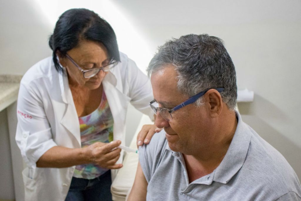 Pouso Alegre inicia vacinação contra gripe