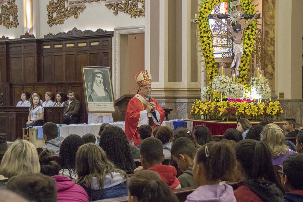 Dia do Estudante em Pouso Alegre é comemorado com missa na Catedral Metropolitana