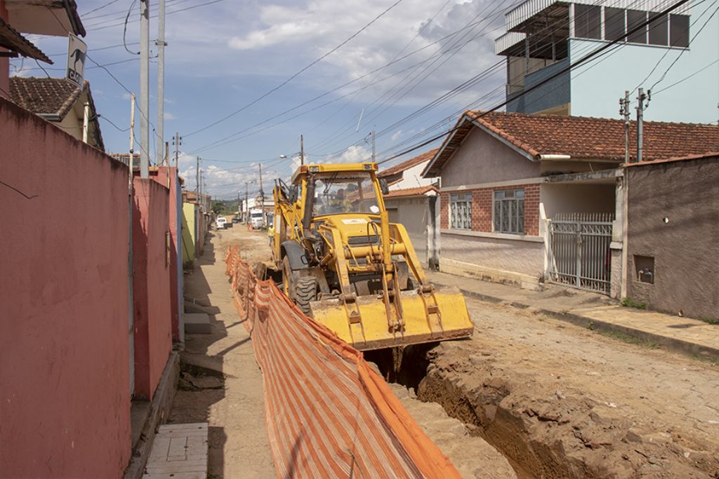 Prefeitura constrói galeria pluvial na Rua Graciema de Paula Rios