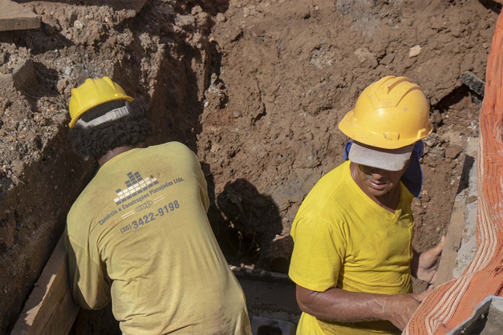 Livres de inundações, moradores do Shangrilá  aprovam galeria construída pela Prefeitura