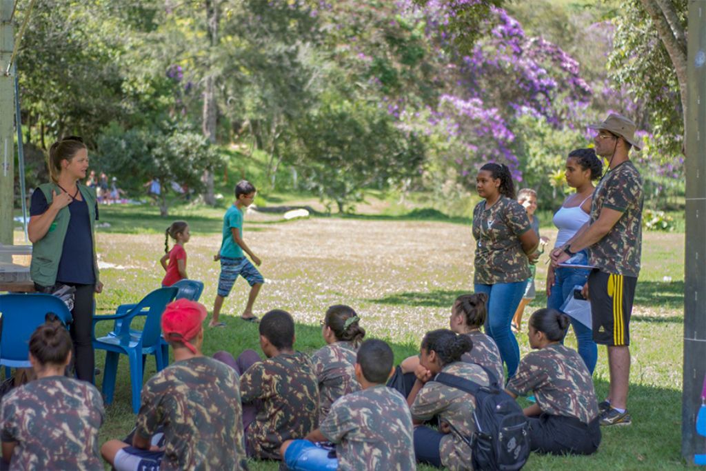 Projeto Ecoférias da Prefeitura leva dezenas de crianças ao Horto Florestal