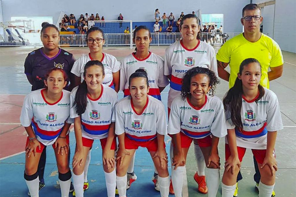 Equipe de futsal feminino da Prefeitura disputa final de torneio em Toledo