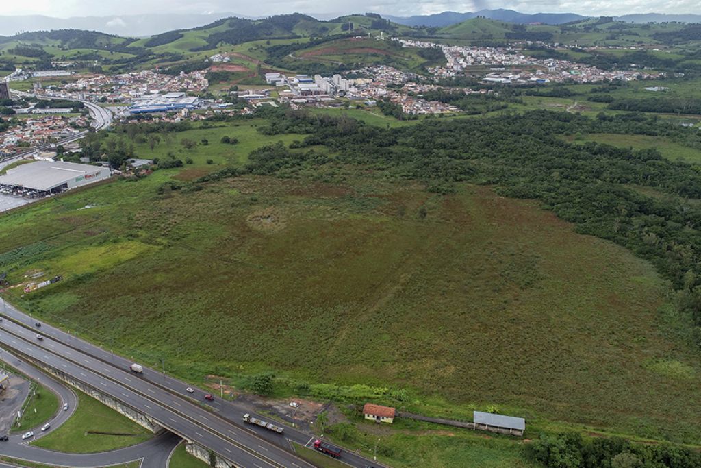 Prefeitura assina acordo amigável de desapropriação  de terrenos para construção de via no Faisqueir