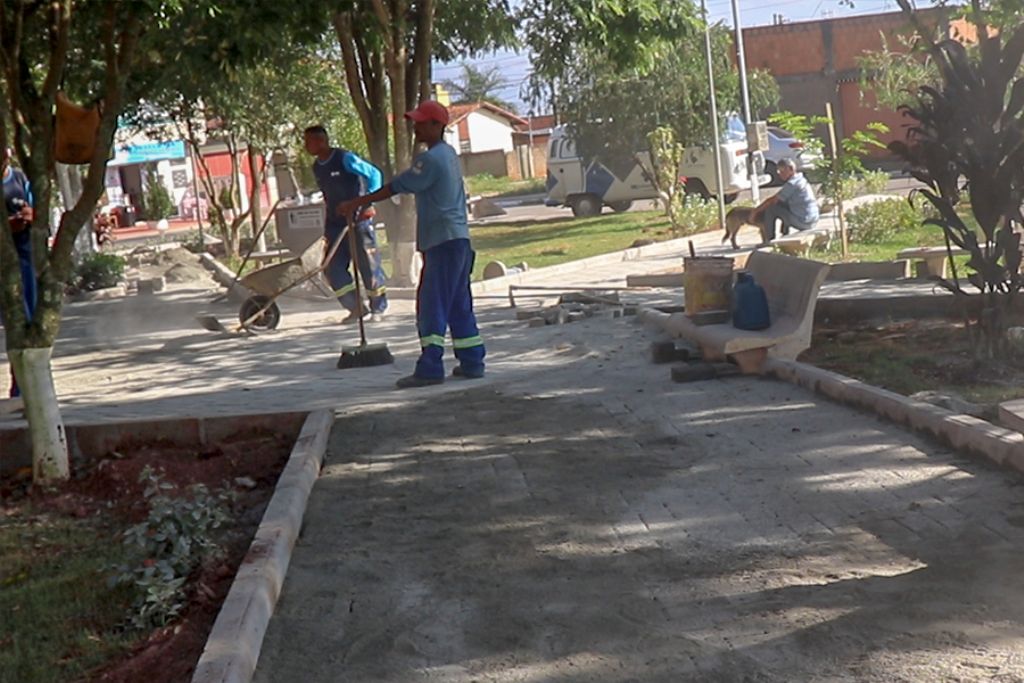 Praça cuidada por moradores no Morumbi é revitalizada