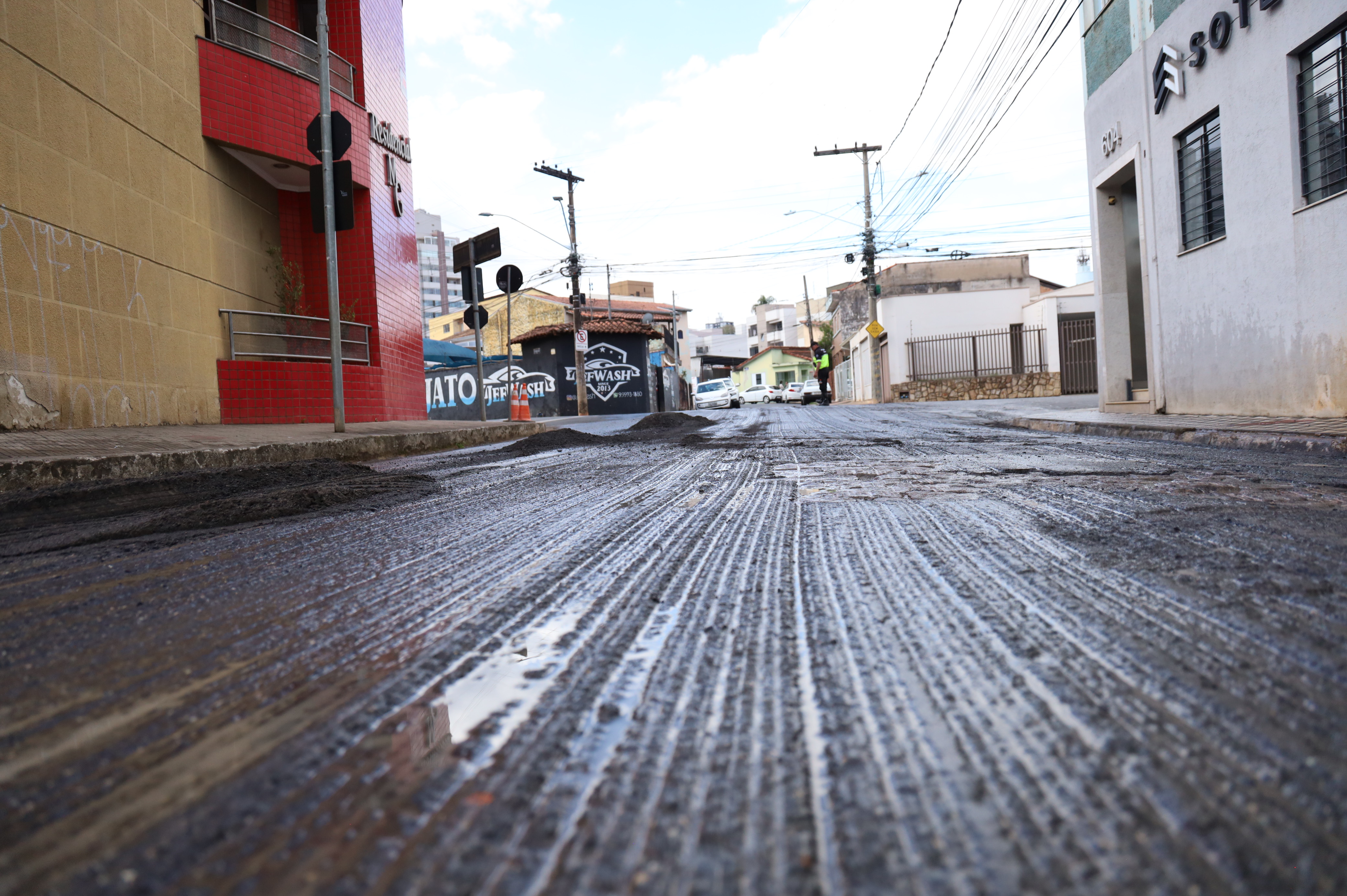 Imagem Noticia: Prefeitura de Pouso Alegre avança com obras de recapeamento asfáltico em importantes vias da cidade
